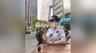 优雅气质尤物御姐女神开档牛仔裤特别戳中XP，翘起蜜桃小屁股后入小穴，风情万种的优雅女神 端庄的外表淫荡内心