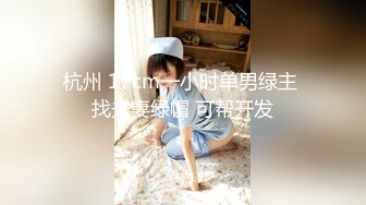 三女一男三倍快乐，各种发骚全程露脸黑丝诱惑激情不断，一起舔鸡巴，吃奶玩逼舔骚穴菊花，各种抽插精彩刺激