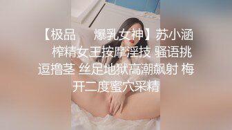 刚生完二胎的黑奶头老婆性欲强烈，要求我无套内射