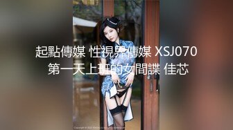 漂亮美眉女上位全自动 这叫声有点特别 骚表情很享受 小奶子扑通扑通