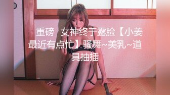 学院女厕偷拍 长裙白帽美女极粉的唇露出里面鲜嫩的肉核