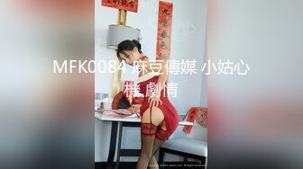 商场女厕全景偷拍几个高颜值美女嘘嘘2 (9)