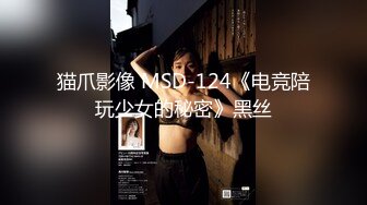 长相清纯极品蓝衣妹子，近距离特写口交上位骑坐大力猛操