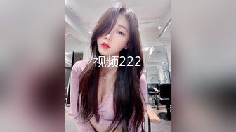 吊钟大奶子颜值很高的御姐少妇激情大秀直播，性感妩媚又风骚，自己揉捏大奶子逼里塞着跳蛋自慰骚穴浪叫呻吟